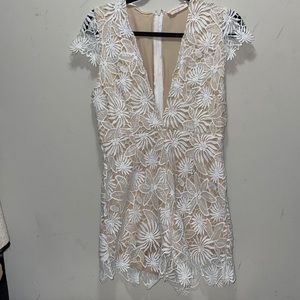 LINED WHITE FLORAL EMBROIDERED SHORT ROMPER